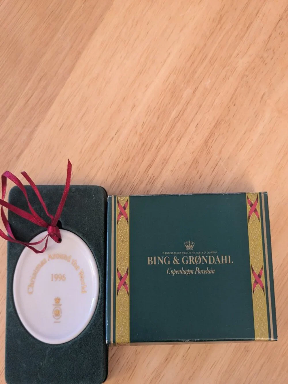 Bing And Grondahl Christmas Around The World Porcelain Christmas Ornament 1996